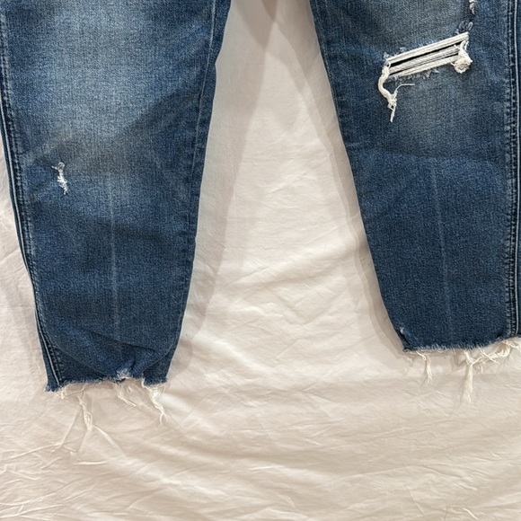 Gap Womens Cheeky Straight Jeans distressed - Picture 7 of 8